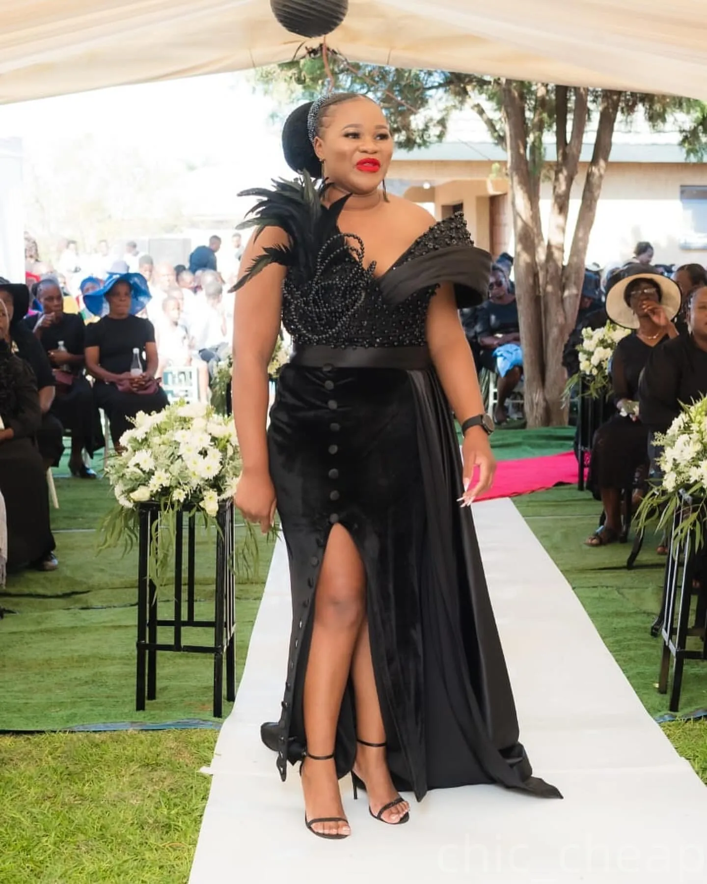 Plus Size Black Velvet Mermaid Mother Of Bride Dress with Pearls and Zipper  Back from Dhgate Mother's Dresses - price 290.46