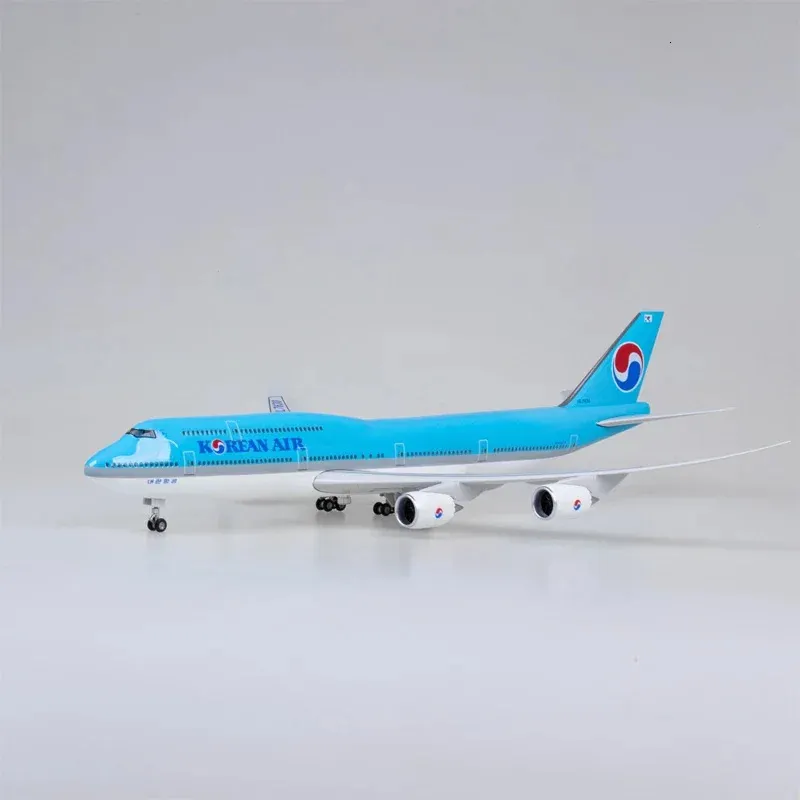 1/160 Scale Korean Air Boeing 747-8 Metal Aircraft Model with LED