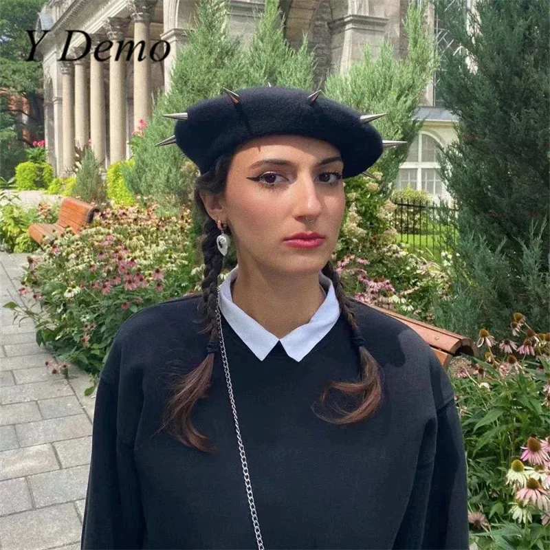Y Demo Punk Rock Rivet Pu Splicing Women's beret display picture 2