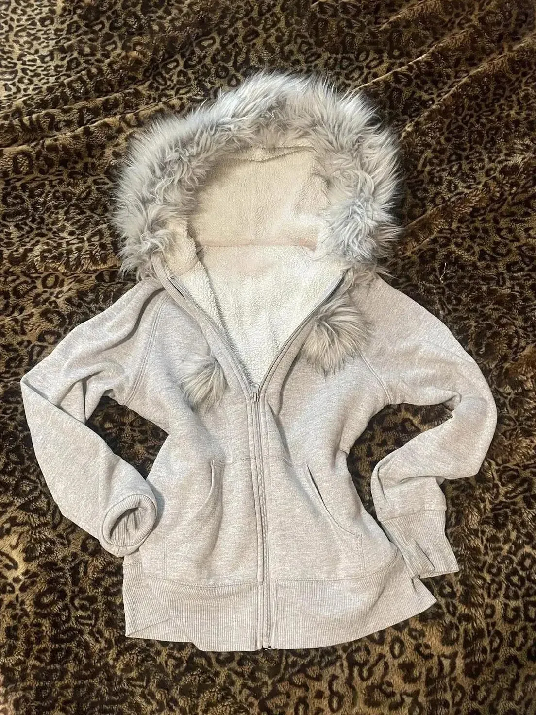 【HI FI FNK】Snug Hoodie Fur Jumper f529bbb7-3dc2-401c-97fa-