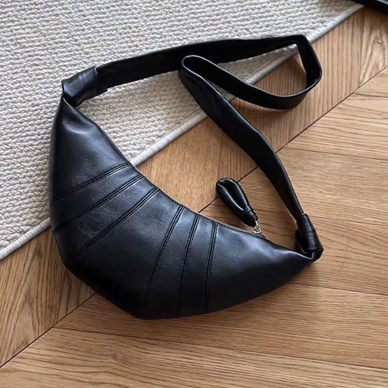 バッグ pleats croissant one shoulder bag バッグ pleats