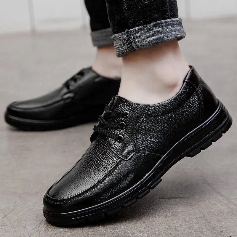 Bulk Genuine Leather Mens Casual Flat Shoes Soft Comfortable  display picture 3