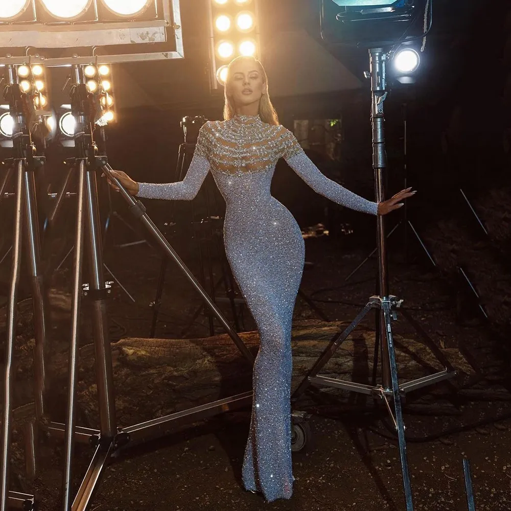 Sequined Floor-Length ning Gn