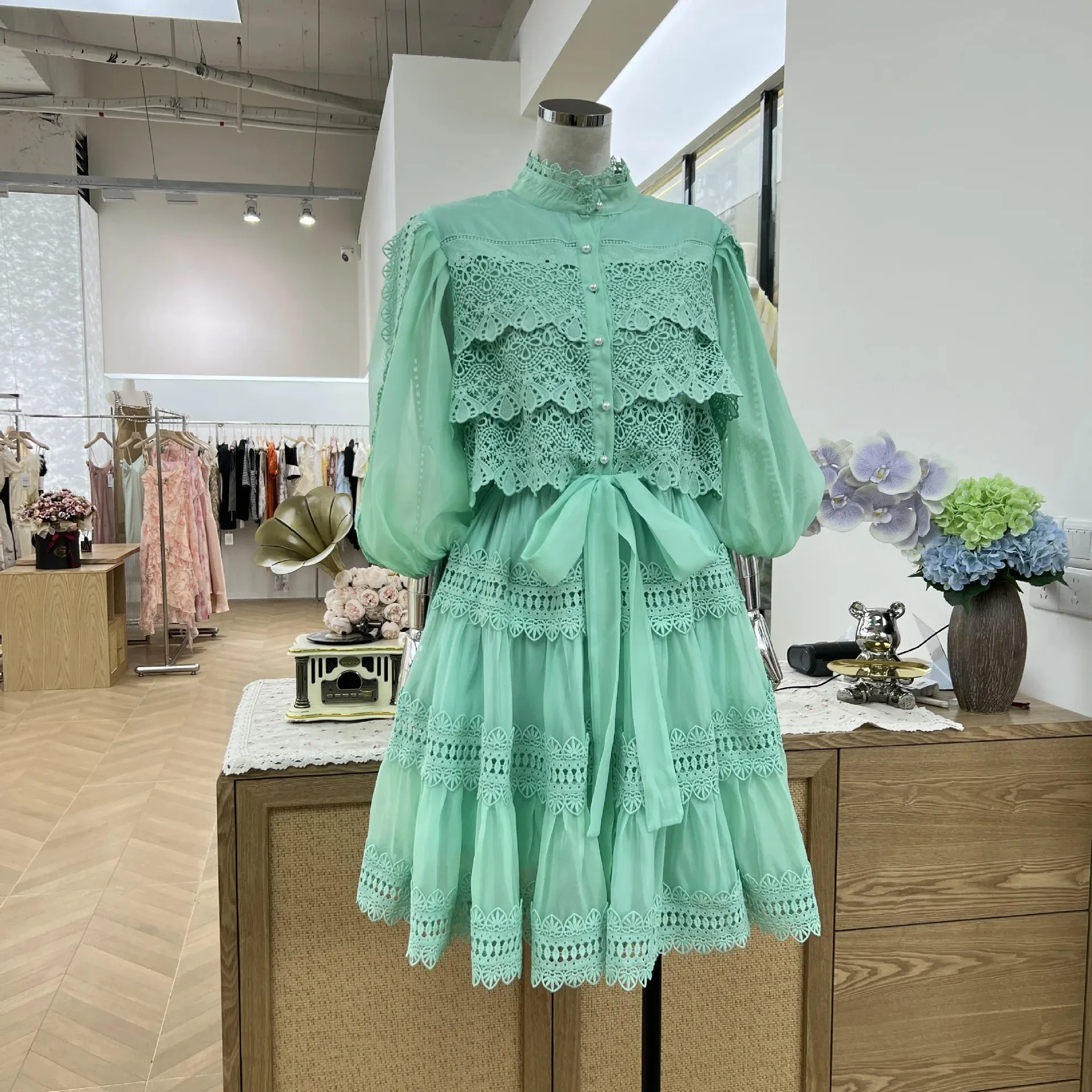 embroided luxury runway dress www.Nuroco.com main image 0