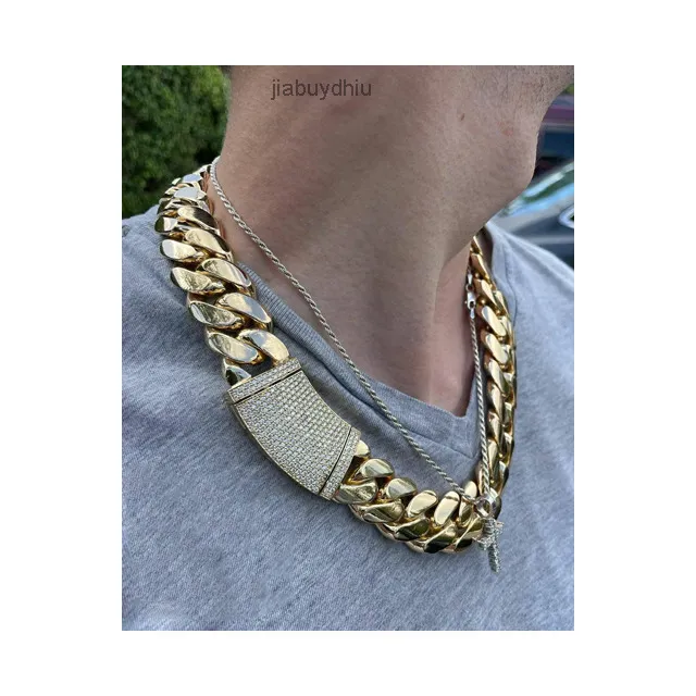 Miami Cuban Link Chain: Guide for Bulk Buyers