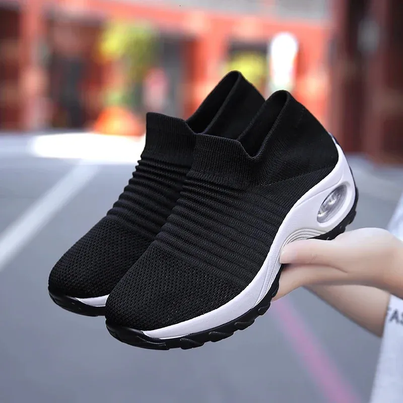Women Sneakers - Breathable Mesh Lightweight Running Shoes with Air Cushion and Non-Slip Sole - Black Casual Sports Zapatillas