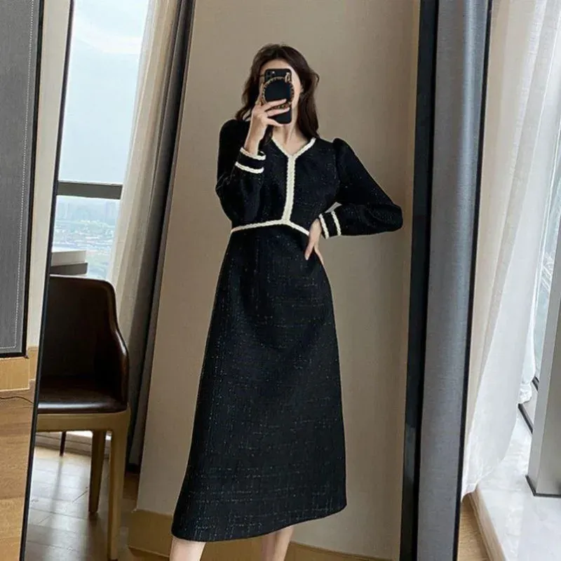 chinese dress ladies Laura A-line Dress | Black | Structured Shape | Vintage Style main image 0