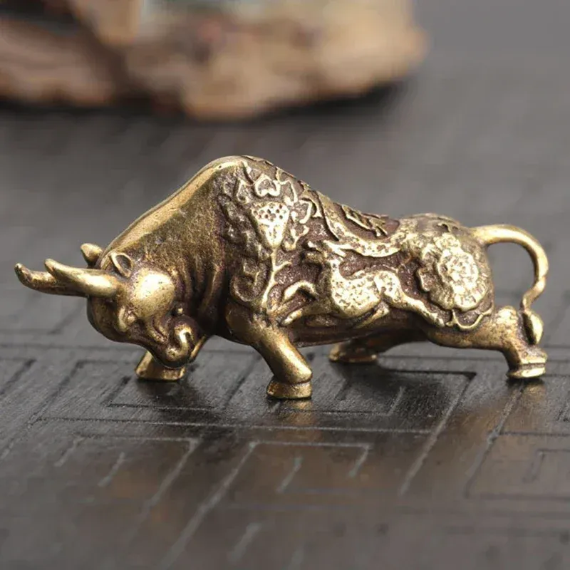 Brass Bull Keychain Ornament: Miniature Copper Cow Statue for Car, Desk & Home Decoration