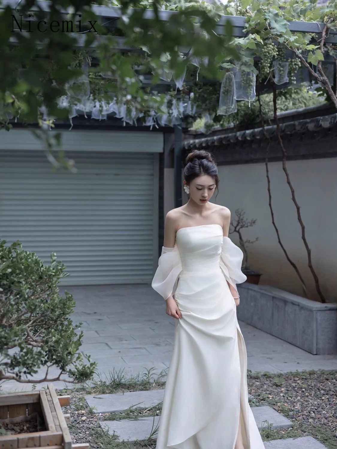 High-End One-Shoulder French Strapless Long reception dress for bride in White for Women's Bridal Wedding and Toast