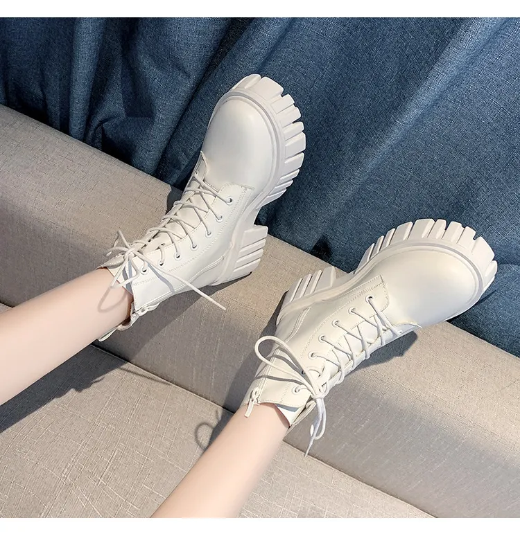 Women's Leather Lace-up Martin Boots Comfortable Winter Outdoor_voghion.com
