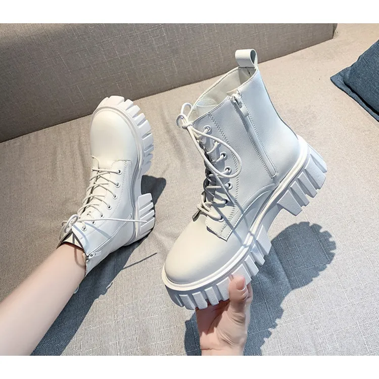 Women's Leather Lace-up Martin Boots Comfortable Winter Outdoor_voghion.com
