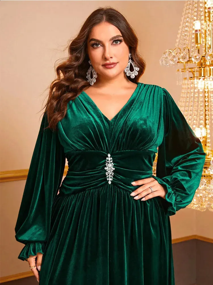 green dress witch Green KD396+ Velvet Rose Patch Girl Dress Plus Size Girl Dress – Tres  Elegant main image 0