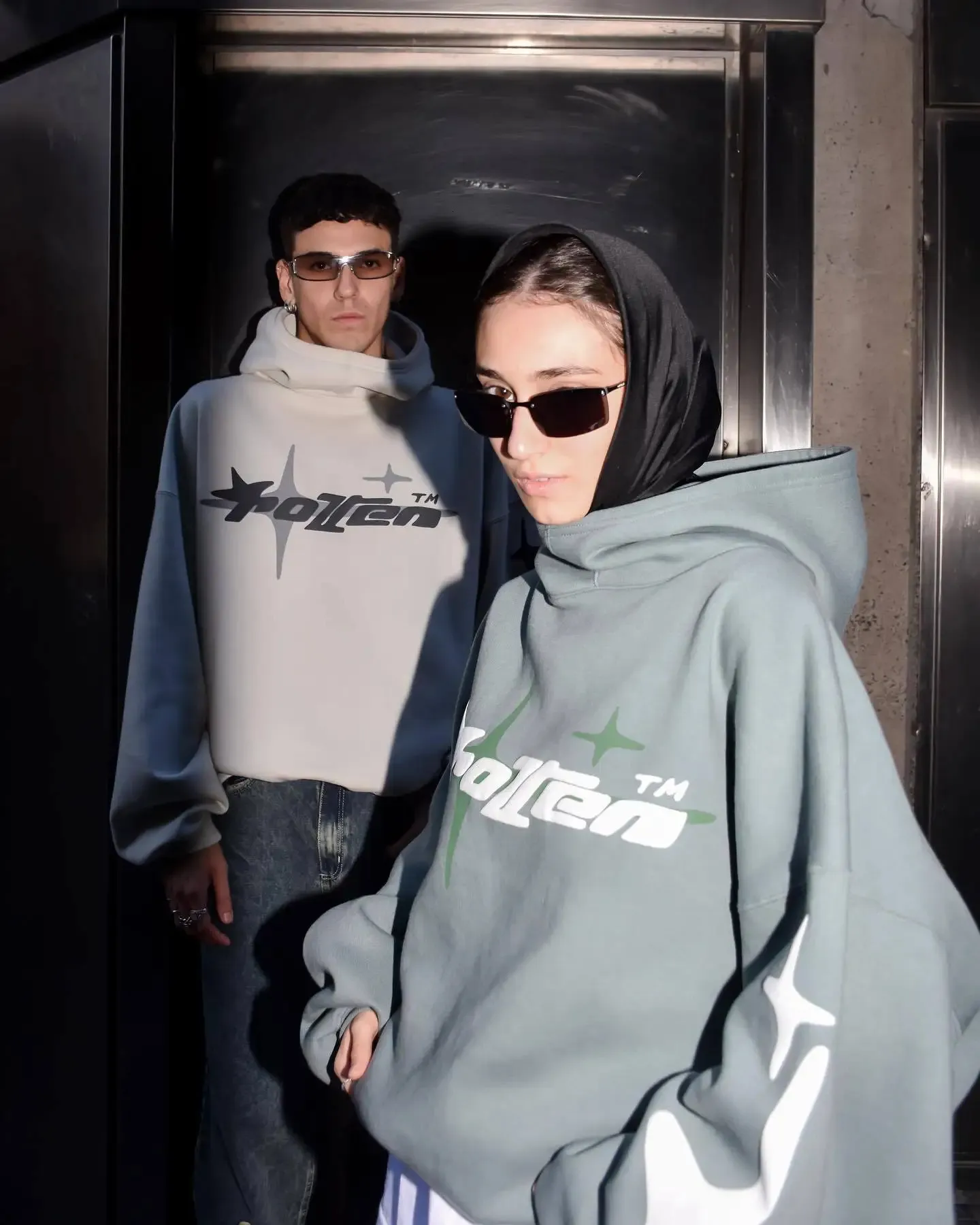 Y2K Oversized Hoodie: A Buying Guide for Streetwear Enthusiasts