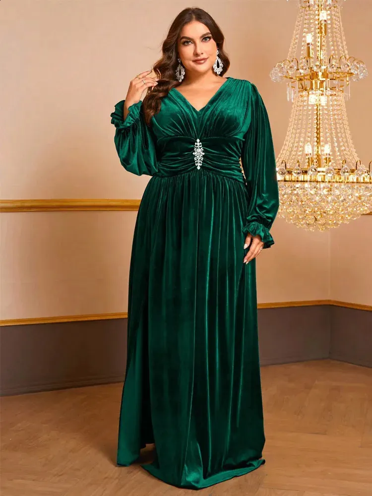 Green Velvet Long Sleeve Dress