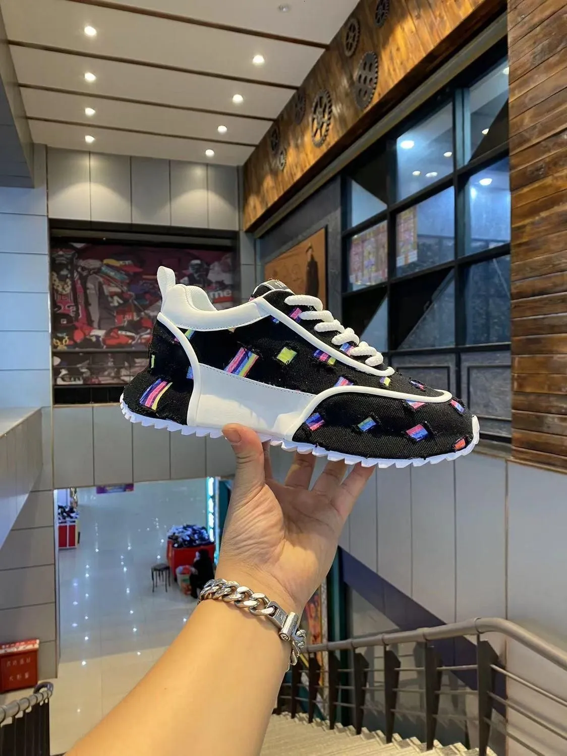 Herren-Sneaker mit Plateausohle für Frühling und Herbst – Trendige Mokassins mit farbenfrohen Streifen an der Sohle aus Canvas – Neu_voghion.com