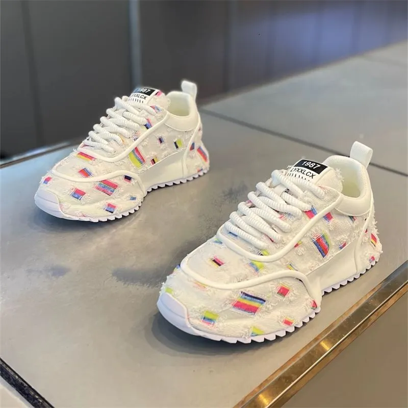 Herren-Sneaker mit Plateausohle für Frühling und Herbst – Trendige Mokassins mit farbenfrohen Streifen an der Sohle aus Canvas – Neu_voghion.com