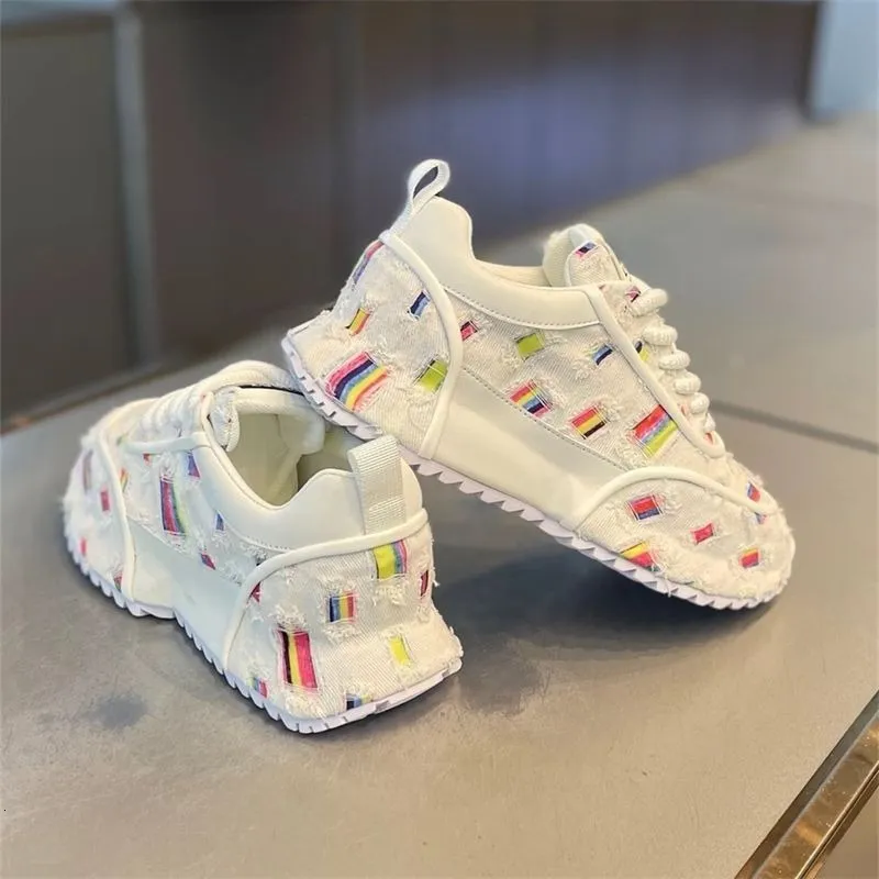 Herren-Sneaker mit Plateausohle für Frühling und Herbst – Trendige Mokassins mit farbenfrohen Streifen an der Sohle aus Canvas – Neu_voghion.com