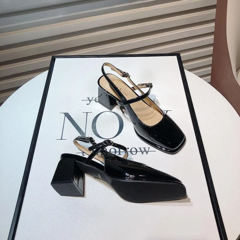 New Ddmywed Spring Mary Jane Shoes With Square Head One Line Buckle Lacquer Leather Coarse Custom Middle Heel Back Empty_voghion.com