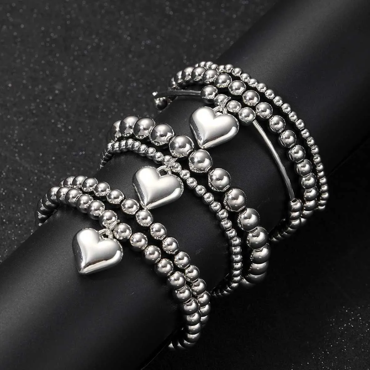 7-piece heart-shaped charm bead bracelet set for women gold metal 