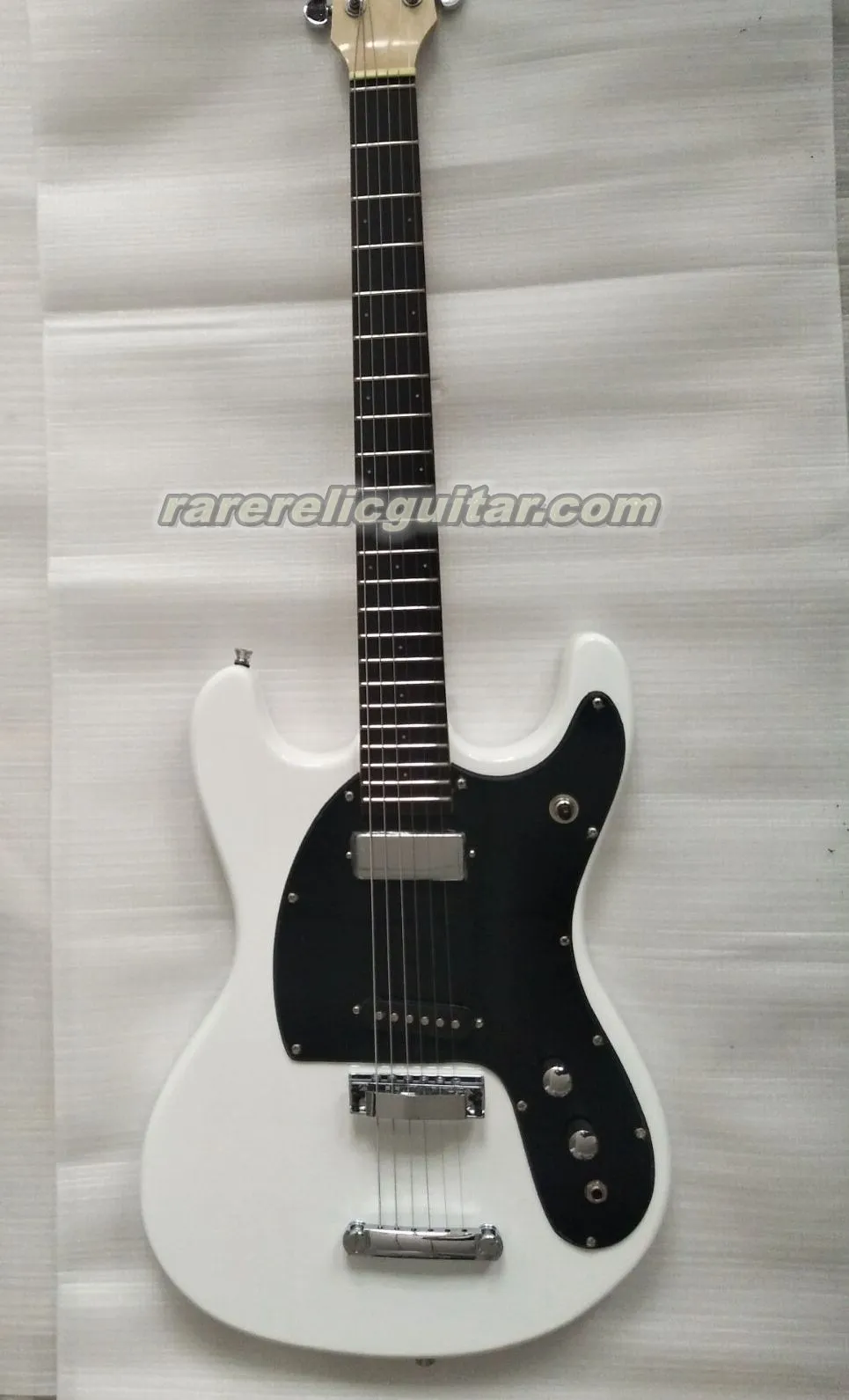 く*ろ様 Johnny Ramone Mosrite エレキギター Custom White Electric Guitar Mosrite Zero Fret JRM Johnny Ramone