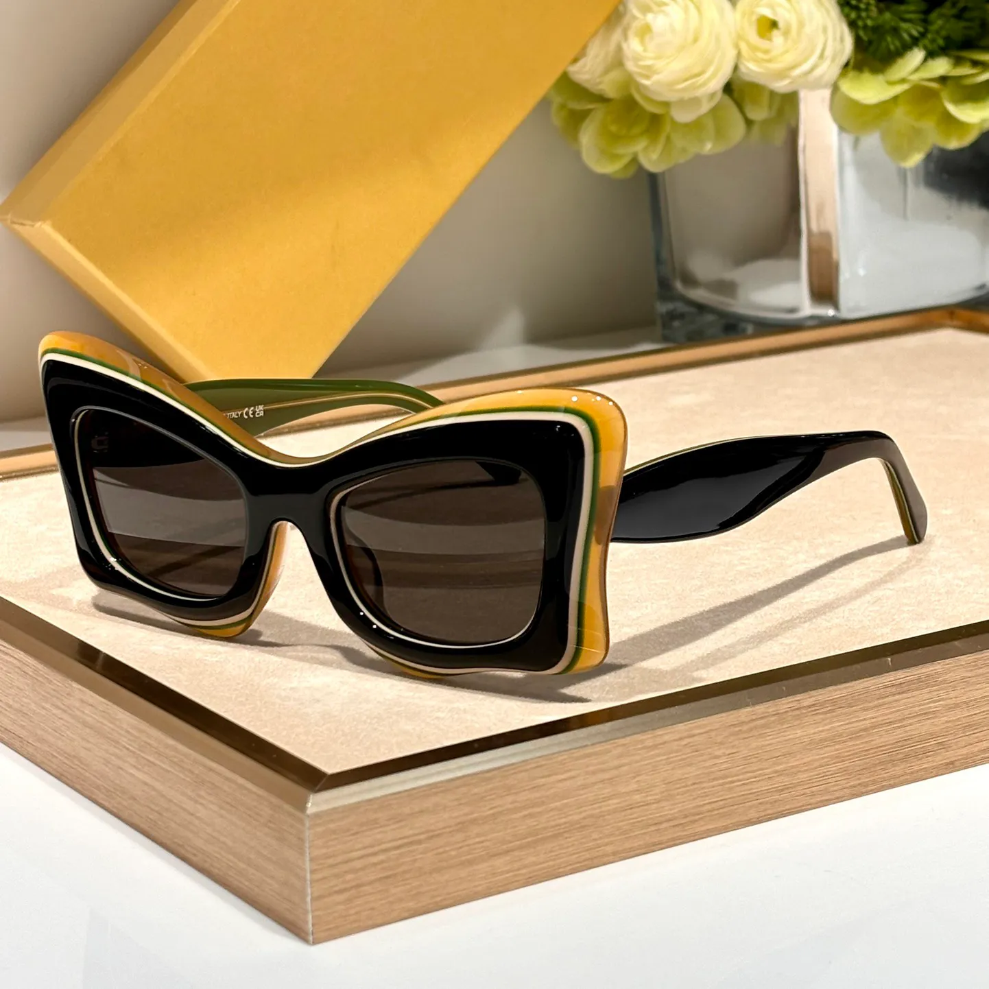 Stylish Multicolor Cat-Eye Sunglasses KAMMPT Oversized Butterfly Shape Sunglasses 2024 New Arrival  main image 3