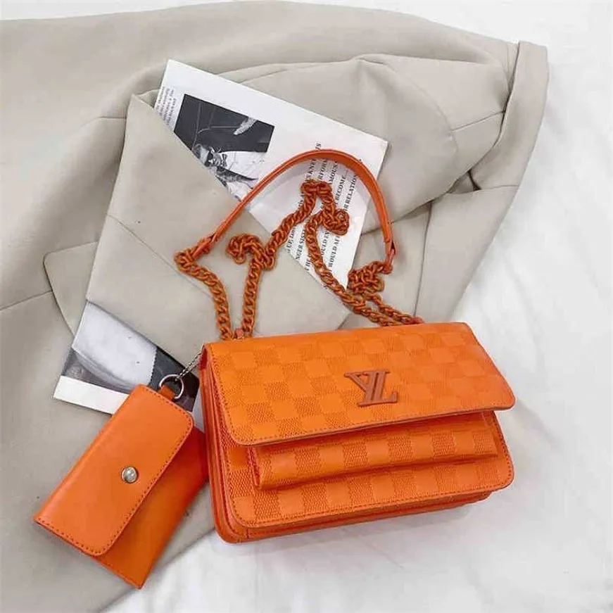 Super Quilted Crossbody Bag Spring Single Shoulder Mother Solid Color Checkerboard Pattern Womens Td4c 320x 70 Off From Alvarez 36.55 DHgate.Com
