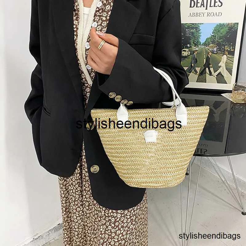 Straw bag fashion hotsell
