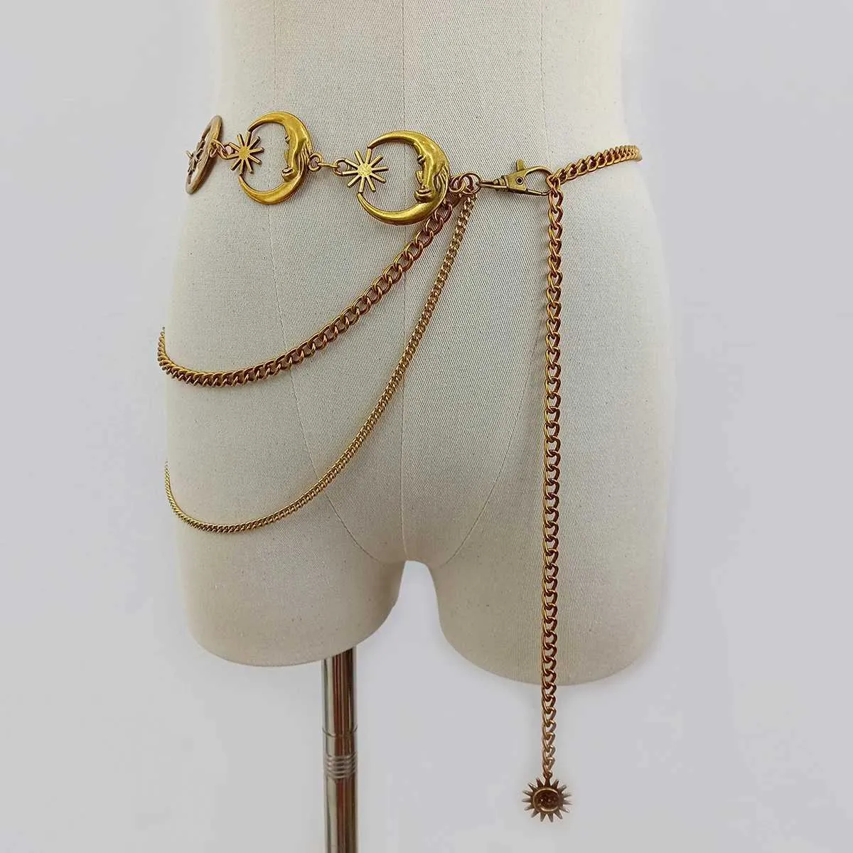 Gold Moon Waist Chain Belt: Unique Vintage Metal Designer  display picture 1