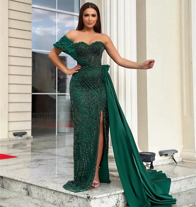 Vestido Verde De Um Ombro: Vestido De Baile De Prato De Contas