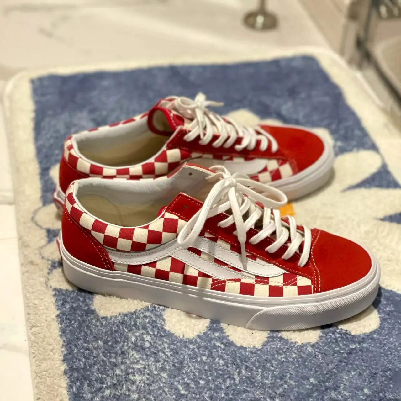 Luxury Leather Canvas Basketball Sneakers: Versatile Casual Tennis Shoes  for Men and Women