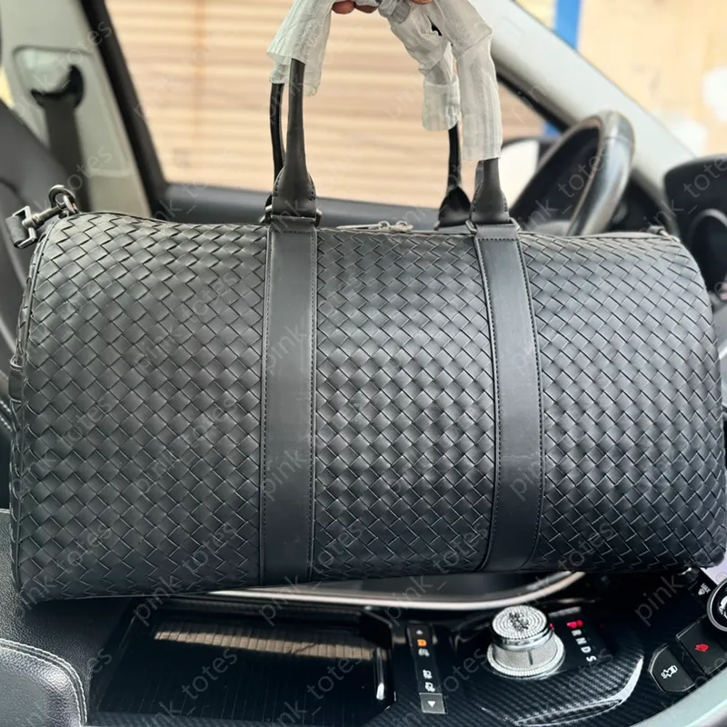 Leather Duffle Bag For Men: Designer Crossbody Travel Bag Black - Main Image