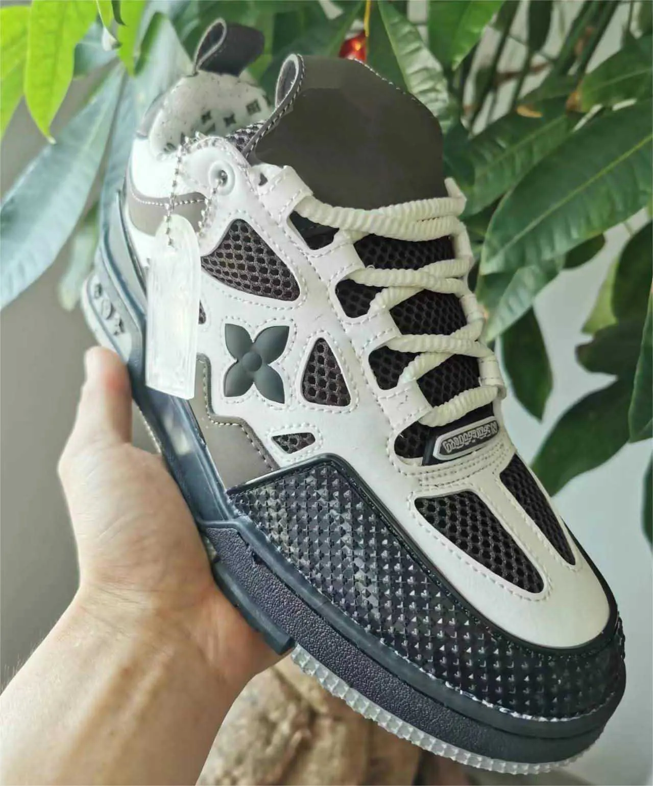 Designer Luxury Sneakers For Men And Women 2023 Print, Chunky Platform, Classic Black, White, And Grey Mens Lynx Zero Shoes V77 From Zgy821029, $32.63 | DHgate.Com Designer Luxury Sneakers For Men And Women 2023 Print, Chunky Platform, Classic Black, White, And Grey Mens Lynx Zero Shoes V77 From Zgy821029, $32.63 | DHgate.Com