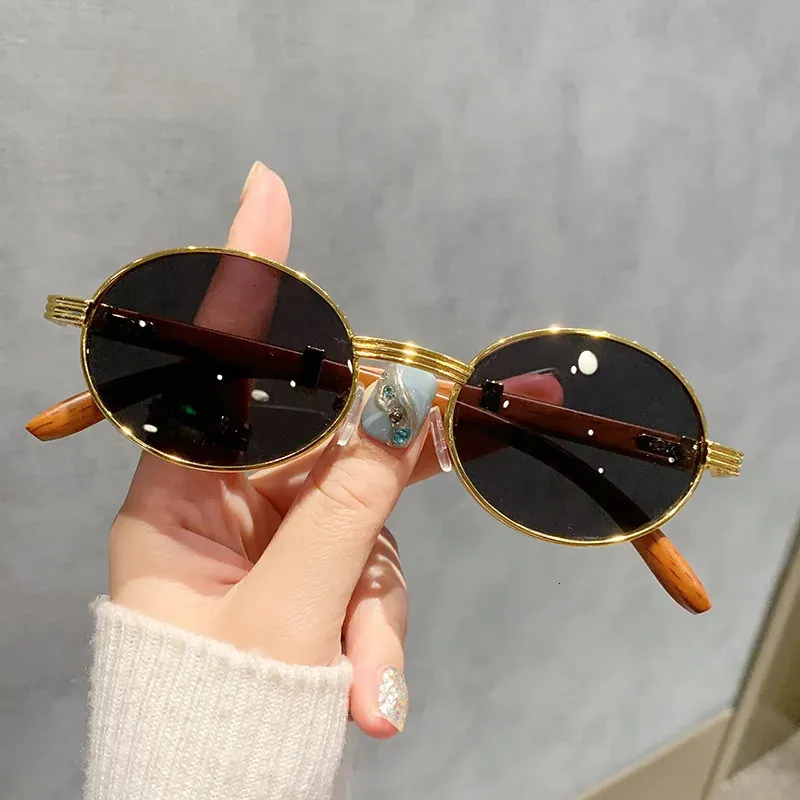 Oval Sunglasses: Gradient Lens, UV400 Protection. Retro  display picture 1