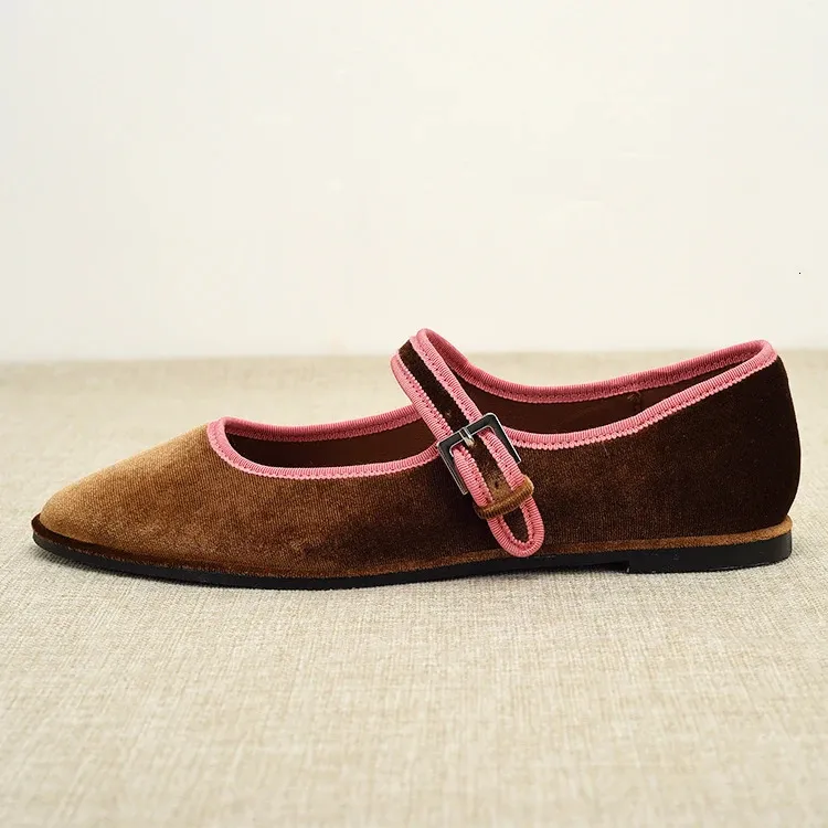 Chaussures plates à bout rond de style espagnol pour femmes Veet Mary Jane Fashion pour femmes Vert Bleu Marron 240705_voghion.com