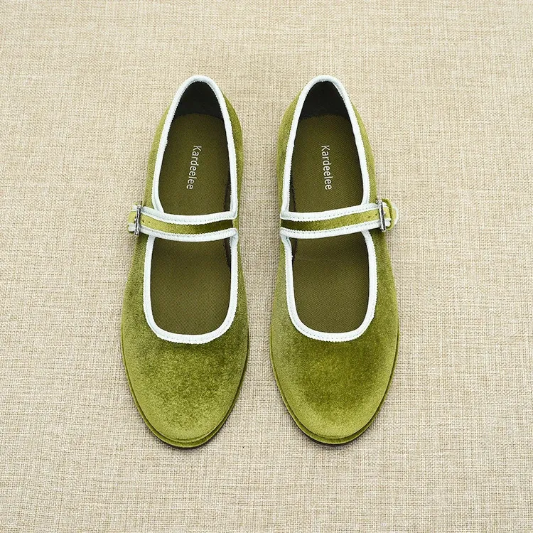 Chaussures plates à bout rond de style espagnol pour femmes Veet Mary Jane Fashion pour femmes Vert Bleu Marron 240705_voghion.com