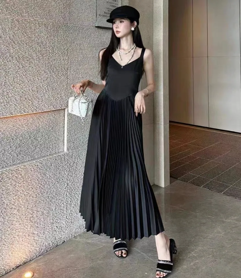 Designer black sleeveless scoop neck dress with zipper for summer evening  party women