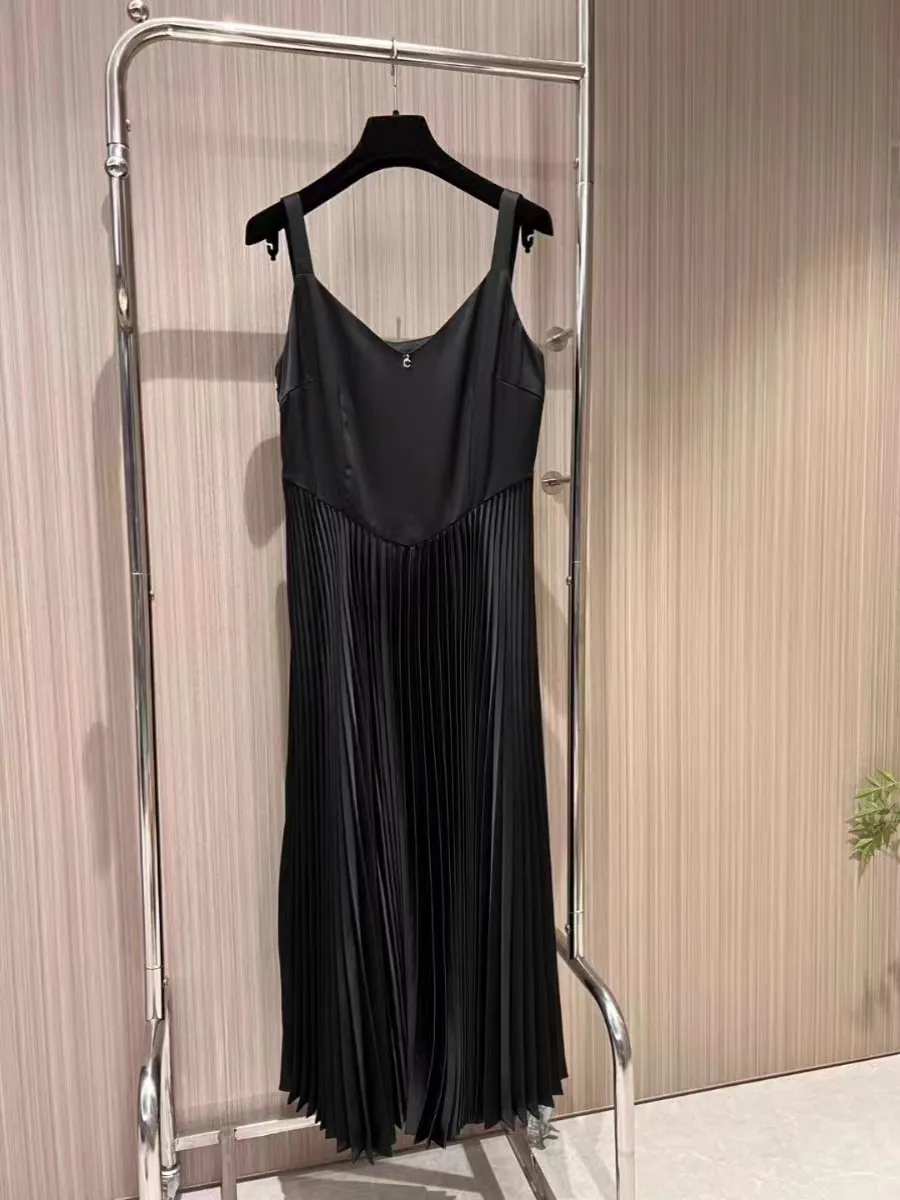Designer black sleeveless scoop neck dress with zipper for summer evening  party women from Dhgate Urban Sexy Dresses - price 129.65