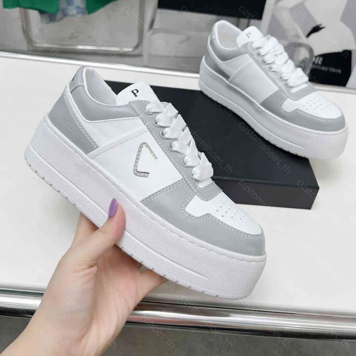 【関税送料込】ルブタン Greekaba Blanca Lace Platform Designer Triangle Leather white sneakers with Bold Logo for