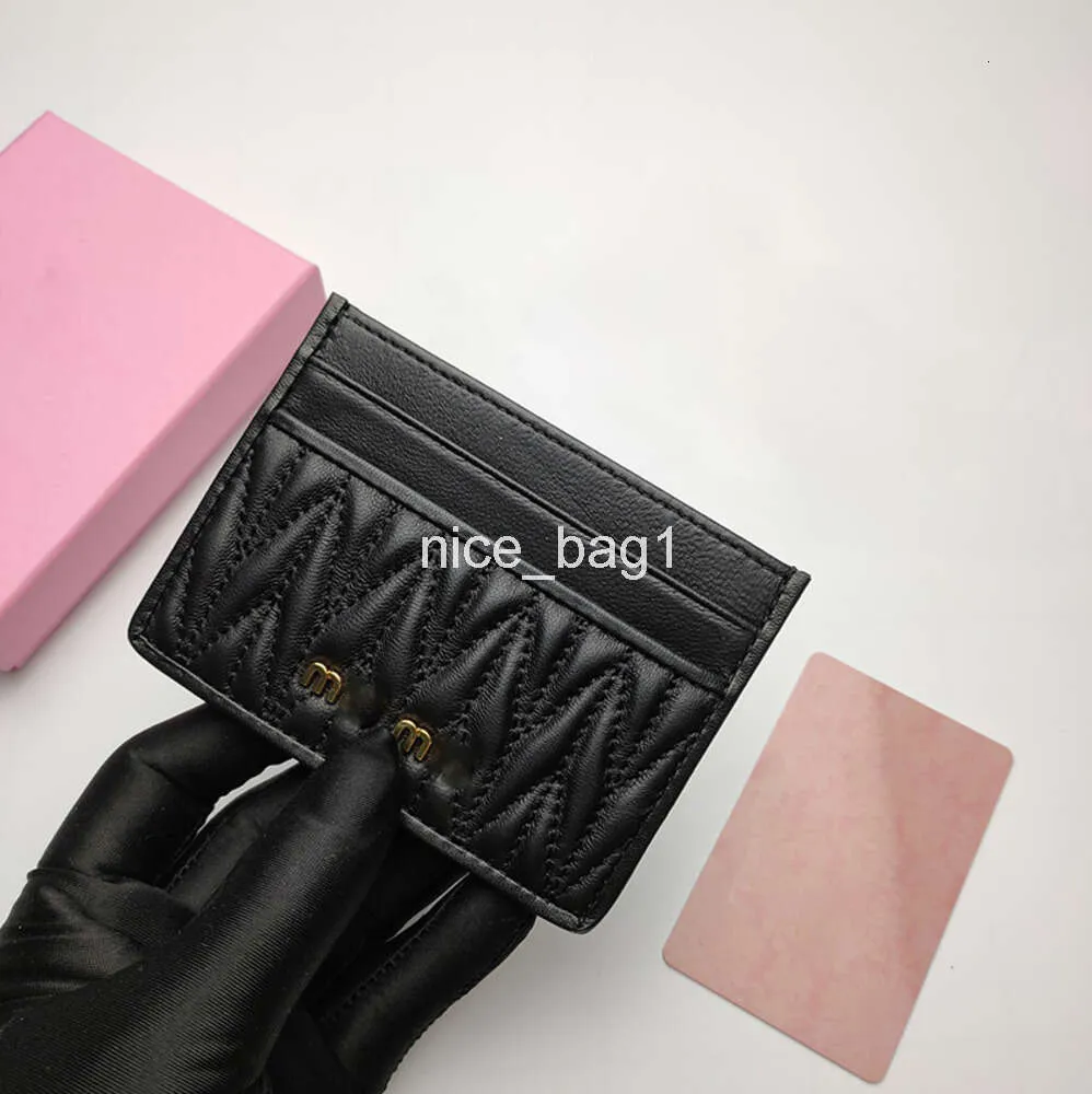 定価17600円！ Delife Minimal Wallet ブラック MinimalWallet — DELIFE
