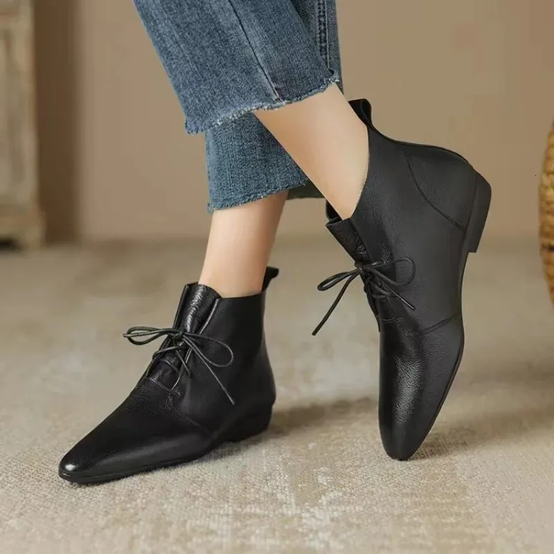 chinese dress ladies Vepose Women's 9005 Flat Ankle Boots, Classical Short Boots, Vintage B   VEPOSE SHOES