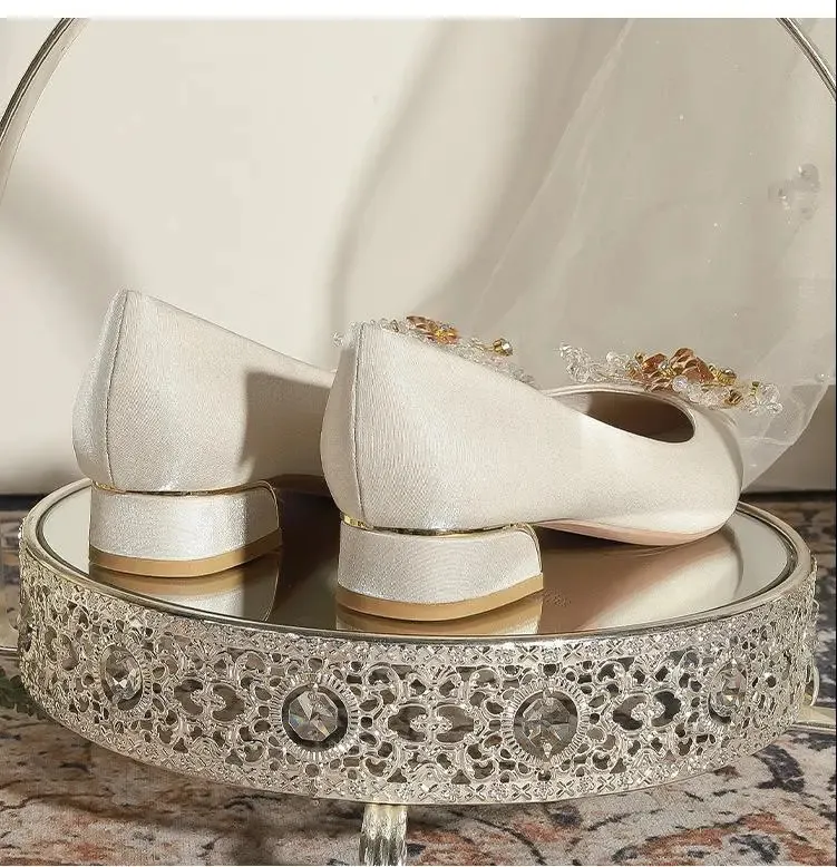 Pointed Low Heel Bridal Flats For Women Elegant Wedding Shoes_voghion.com