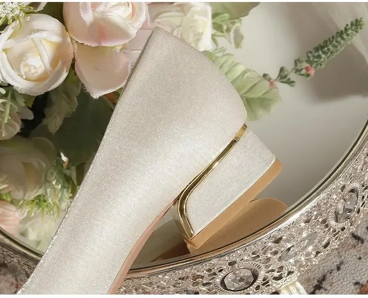 Pointed Low Heel Bridal Flats For Women Elegant Wedding Shoes_voghion.com