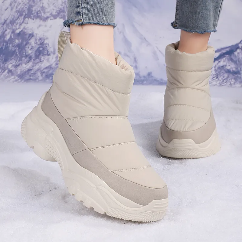 Womens Snow Boots Slip ons Women's Waterproof Slip Resistant Wor 並行輸入品 Womens Waterproof Slip-On Snow Boots with Non-Slip Platform: Stay