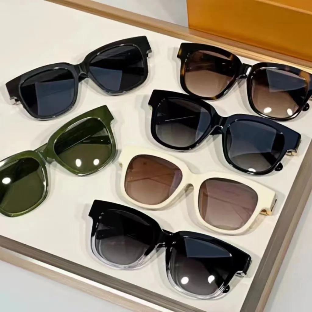 Fashion Square Sunglasses Elegant Gradient Lens Lightweight  display picture 2