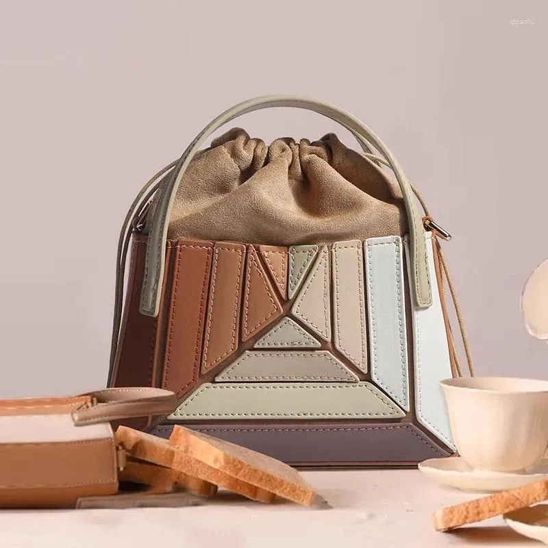 【AAKE】SQUARE CROSS BAG JSGHGDF Brown Women's Small Square Crossbody Bags