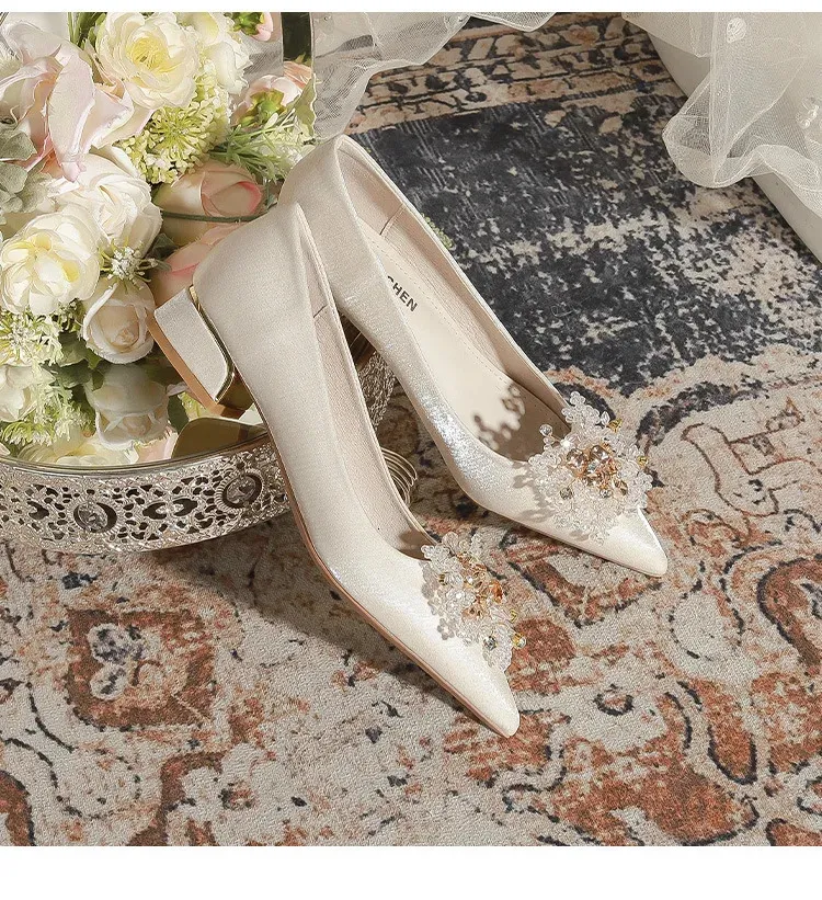 Pointed Low Heel Bridal Flats For Women Elegant Wedding Shoes_voghion.com
