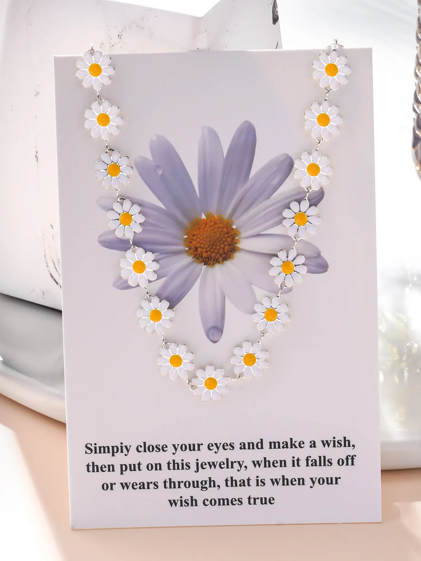 ★daisy★♡14kgf 14K Solid Gold Daisy Flower Earrings, Dainty White Daisy