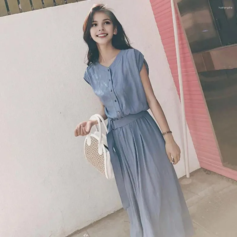 Elegant Yellow A-line Midi Dress with Belted Waist and Pleated Skirt
