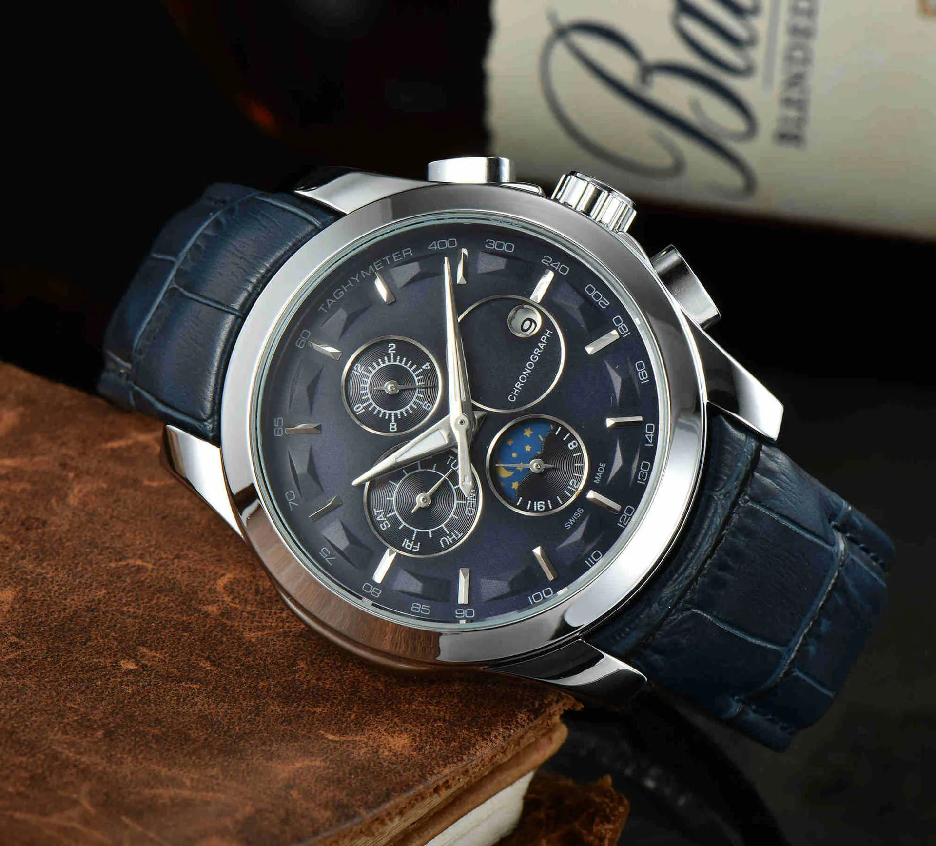 DHgate.com:Premium Quartz Watch for Men & Women - Moon Phase