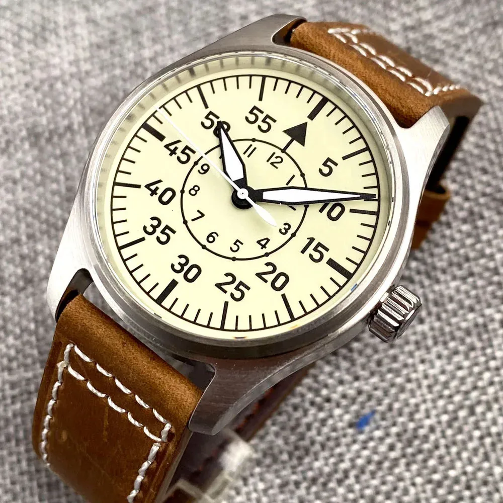 Vintage Mens Watches: Diver Style Mechanical Timepiece, Cream Dial